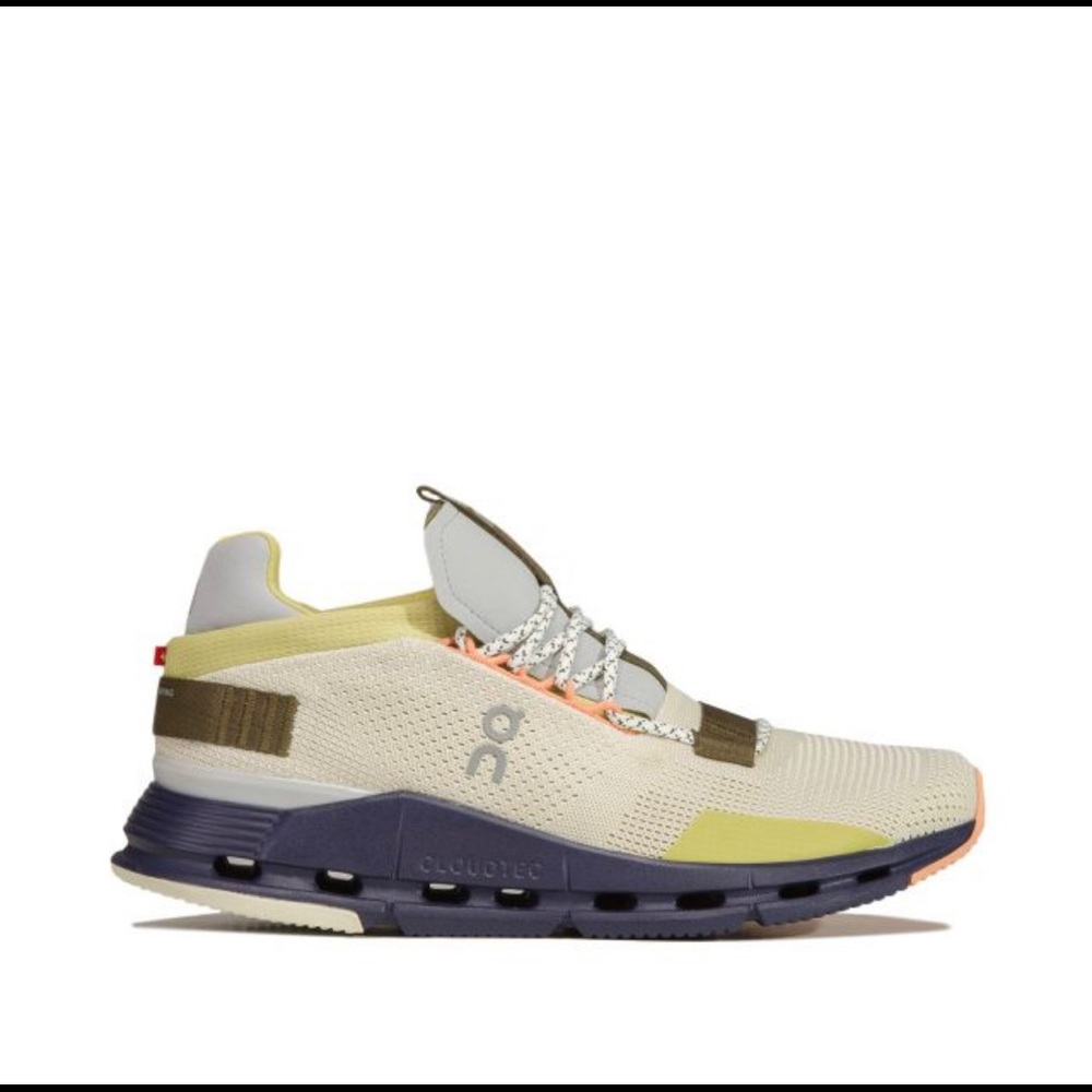 On cloud Cloudnova training/running shoes
